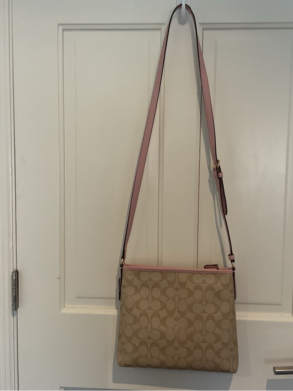 Coach Beige Signature Canvas Crossbody with Pink Trim - Picture 3 of 4